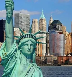 3 Bedrooms 1 Bath Apt, 10 Min To Manhattan! New York